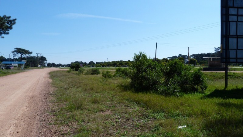 Excelente terreno sobre la ruta interbalnearia en Tío Tom.